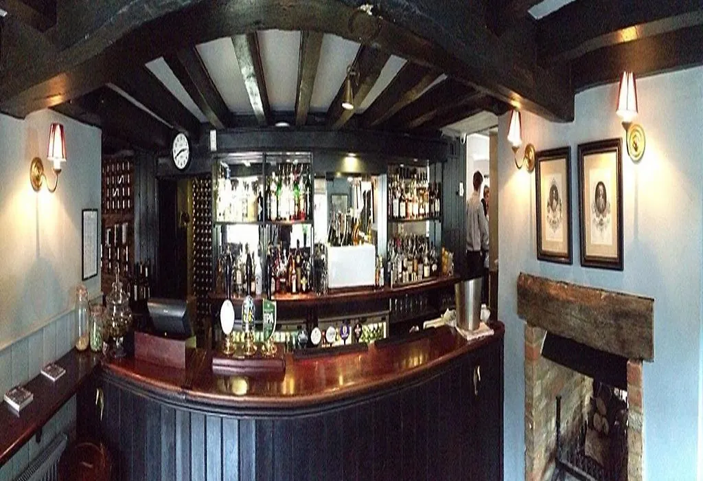 The Black Horse Fulmer-1